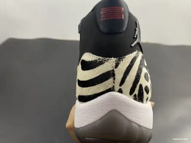 HYPE 11 INSTINCT JORDAN AR0715-010 ANIMAL AIR 0613